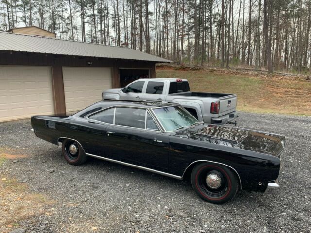 Plymouth Road Runner 1968 image number 28