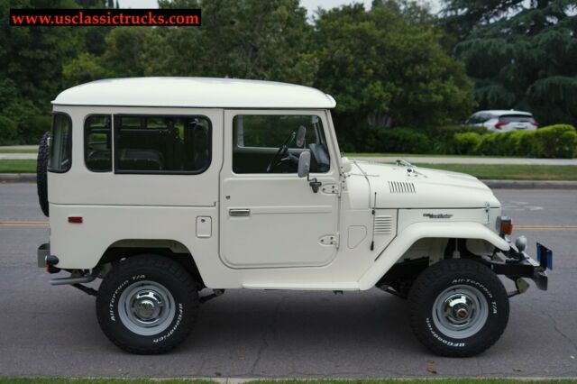 Toyota Land Cruiser 1978 image number 4