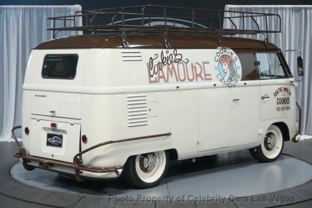 Volkswagen Bus/Vanagon 1957 image number 10