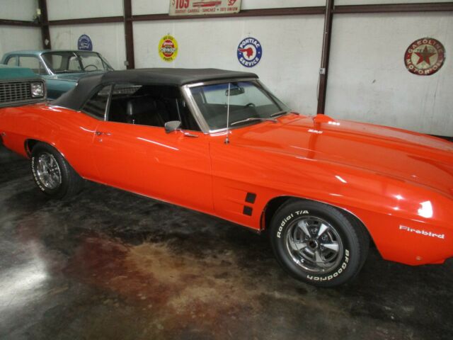 Pontiac Firebird 1969 image number 1