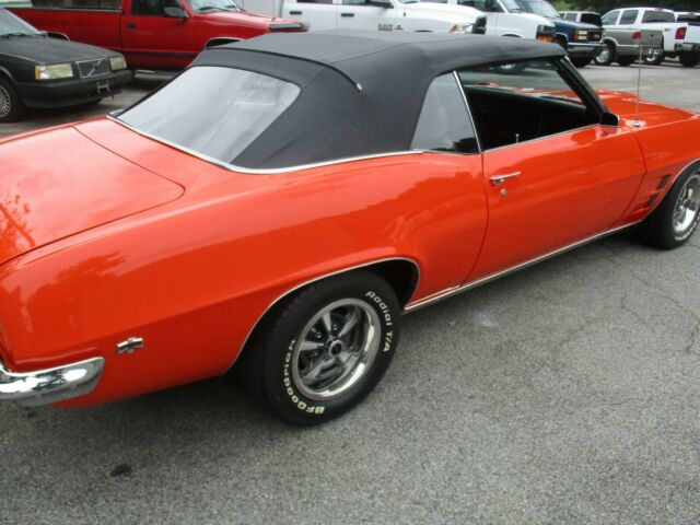 Pontiac Firebird 1969 image number 2