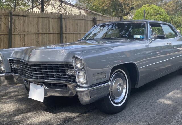 Cadillac Sedan De Ville 1967 image number 1