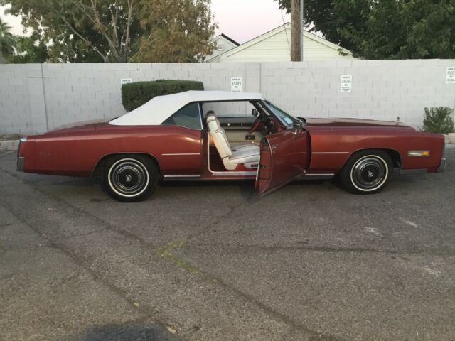 Cadillac Eldorado Convertible 1976 image number 0