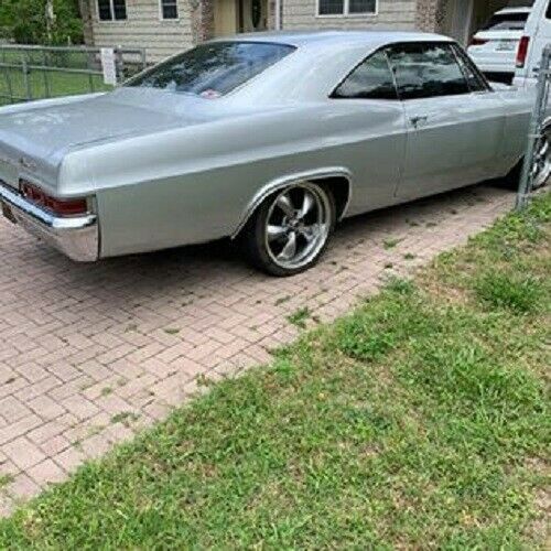 Chevrolet Impala 1966 image number 10