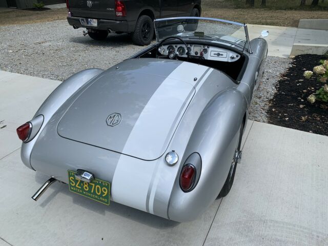 MG MGA 1.5 1959 image number 2