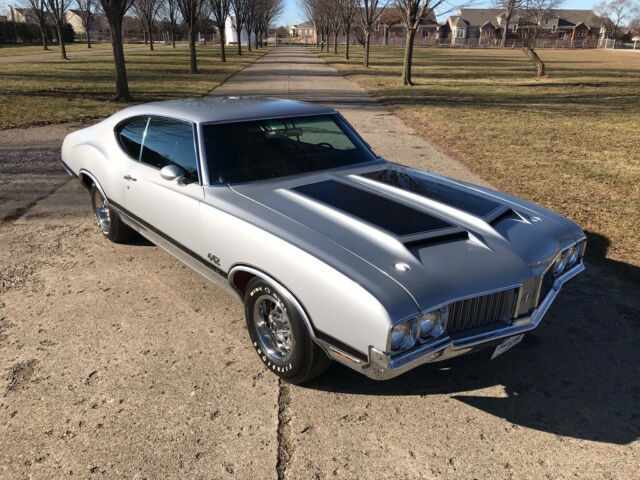 Oldsmobile Cutlass 1970 image number 33