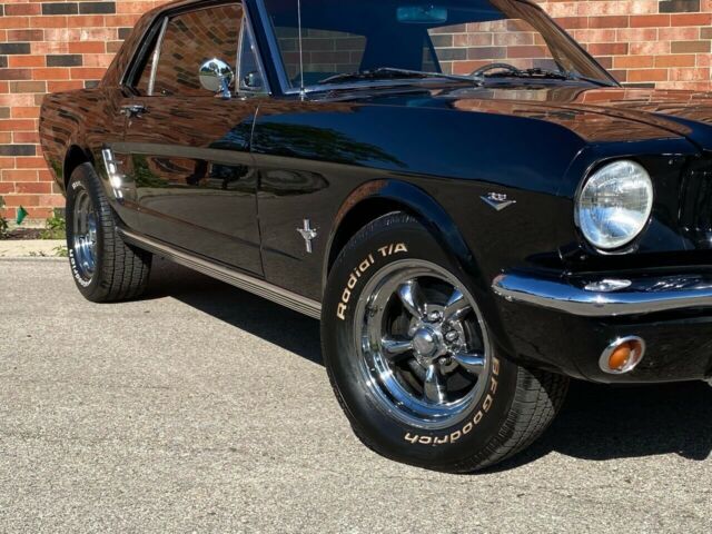 Ford Mustang 1966 image number 2