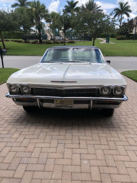 Chevrolet Impala 1965 image number 12