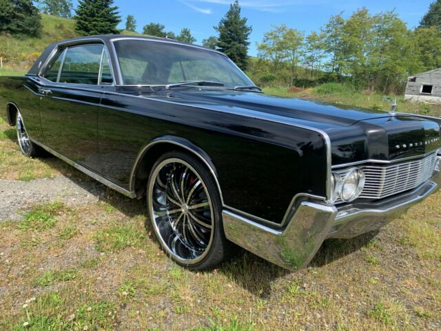 Lincoln Continental 1967 image number 32