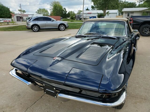 Chevrolet Corvette 1963 image number 0