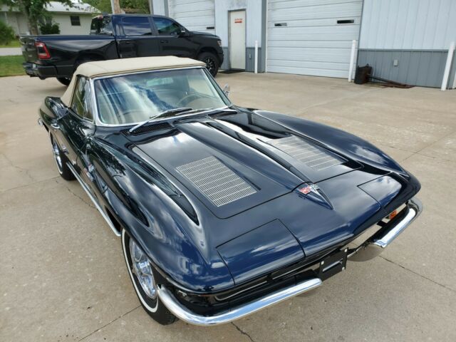 Chevrolet Corvette 1963 image number 2