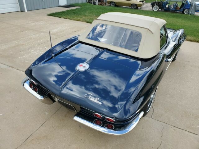 Chevrolet Corvette 1963 image number 34