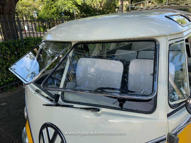 Volkswagen Bus/Vanagon 1974 image number 29