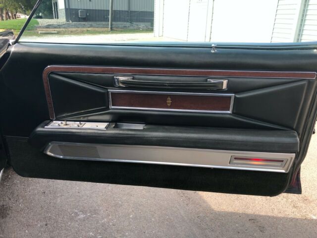 Lincoln Continental 1970 image number 16