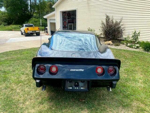 Chevrolet Corvette 1979 image number 36