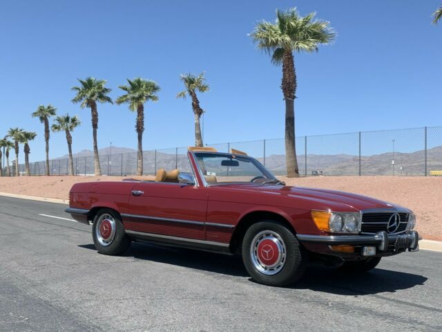 Mercedes-Benz SL-Class 1973 image number 17