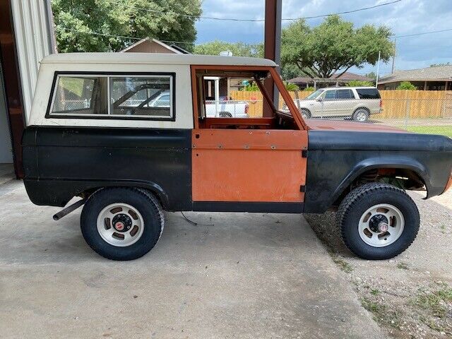 Ford Bronco 1973 image number 2