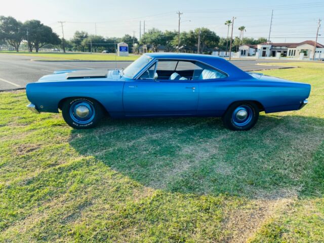 Plymouth Road Runner 1968 image number 21