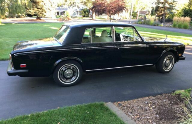 Rolls-Royce Silver Shadow 1977 image number 16