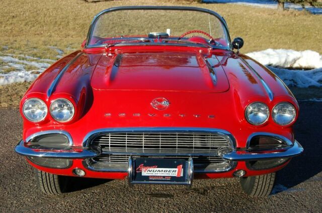 Chevrolet Corvette 1962 image number 25