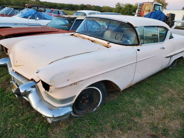 Cadillac DeVille 1957 image number 17