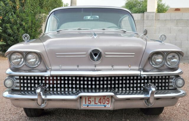 Buick Roadmaster 1958 image number 30