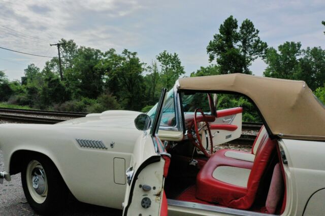 Ford Thunderbird 1956 image number 28