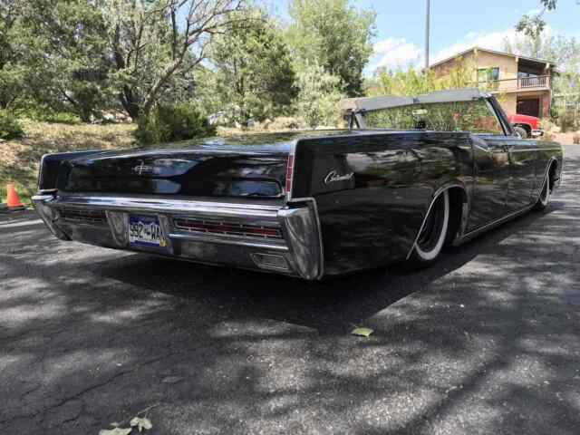 Lincoln Continental 1967 image number 10