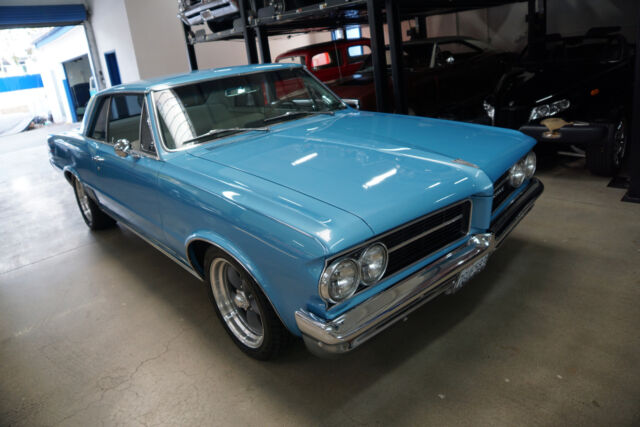 Pontiac Le Mans Custom 2 Door Hardtop 4 spd Manual 1964 image number 30