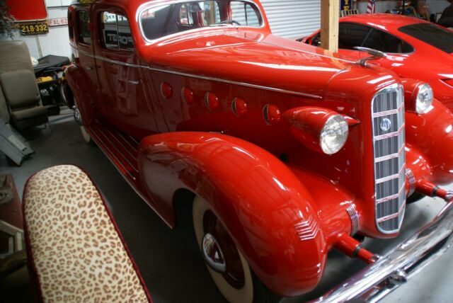 Cadillac Series 70 1935 image number 19