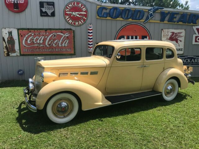 Packard Deluxe Eight 1937 image number 1