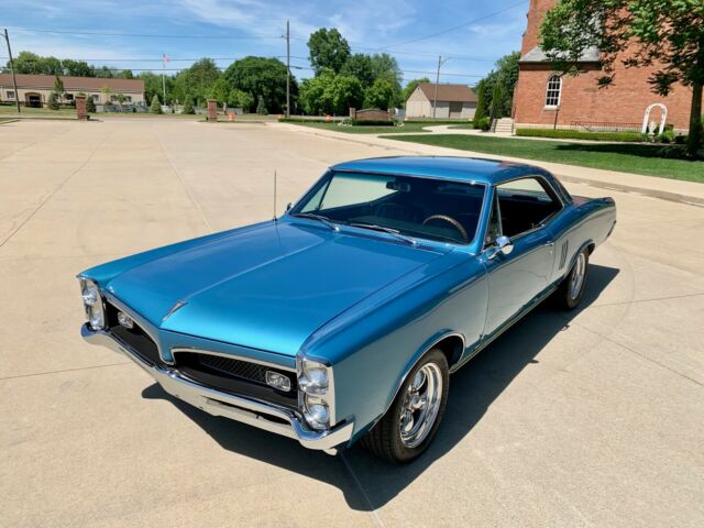 Pontiac Le Mans 1967 image number 1