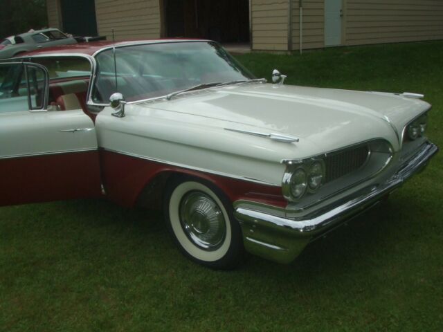 Pontiac Bonneville 1959 image number 21