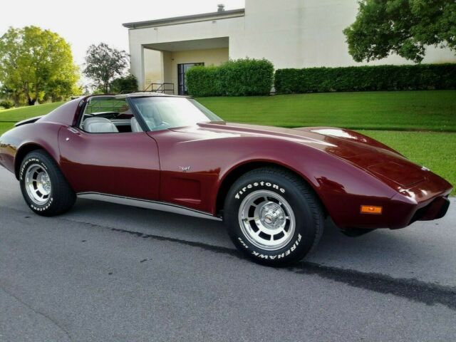 Chevrolet Corvette 1977 image number 15