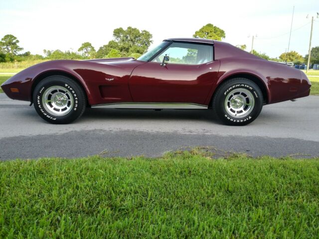 Chevrolet Corvette 1977 image number 27