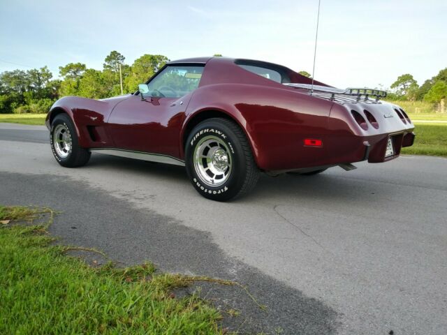 Chevrolet Corvette 1977 image number 28