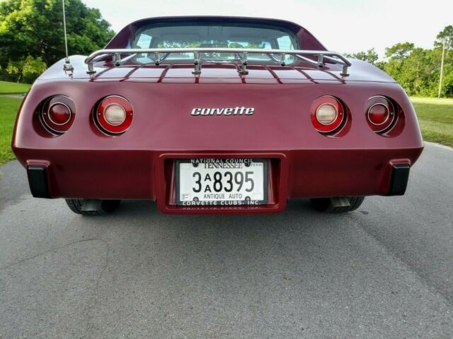 Chevrolet Corvette 1977 image number 29