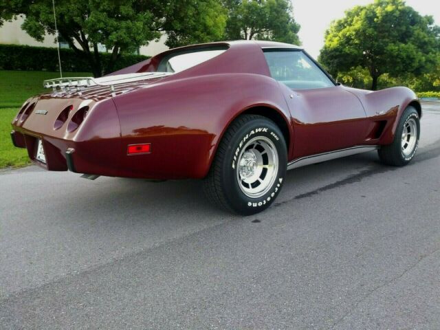 Chevrolet Corvette 1977 image number 31