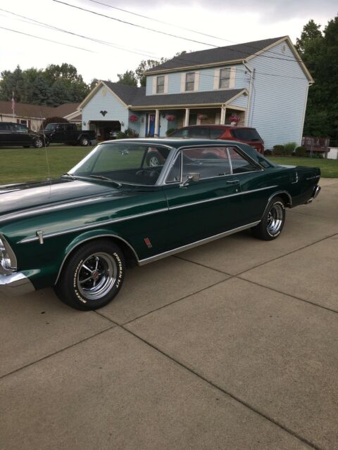 Ford Galaxie 1966 image number 0