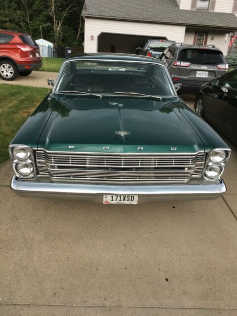 Ford Galaxie 1966 image number 2