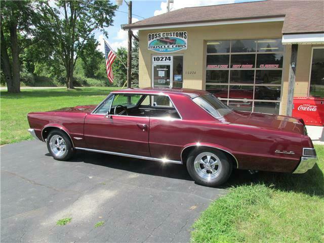 Pontiac GTO 1965 image number 10