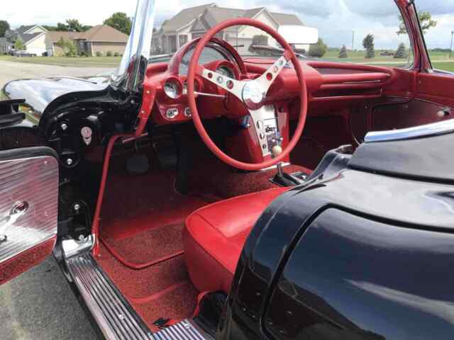 Chevrolet Corvette 1961 image number 18