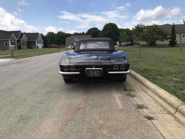 Chevrolet Corvette 1961 image number 28