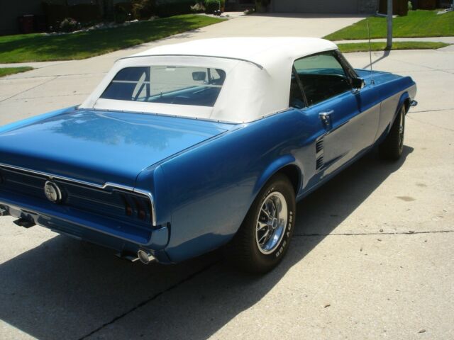 Ford Mustang 1967 image number 0