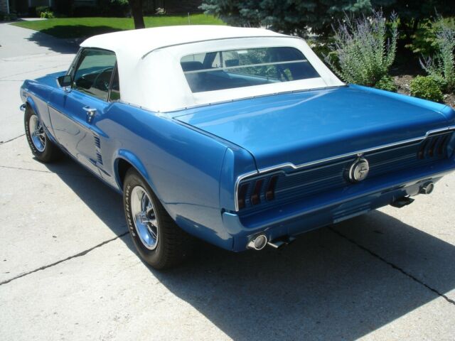 Ford Mustang 1967 image number 11