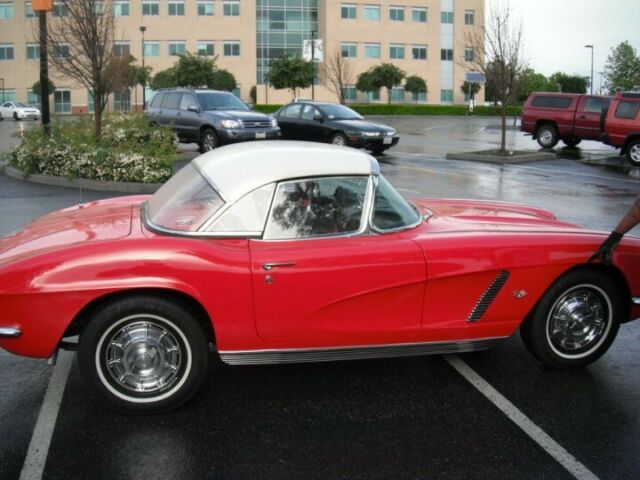 Chevrolet Corvette 1962 image number 10