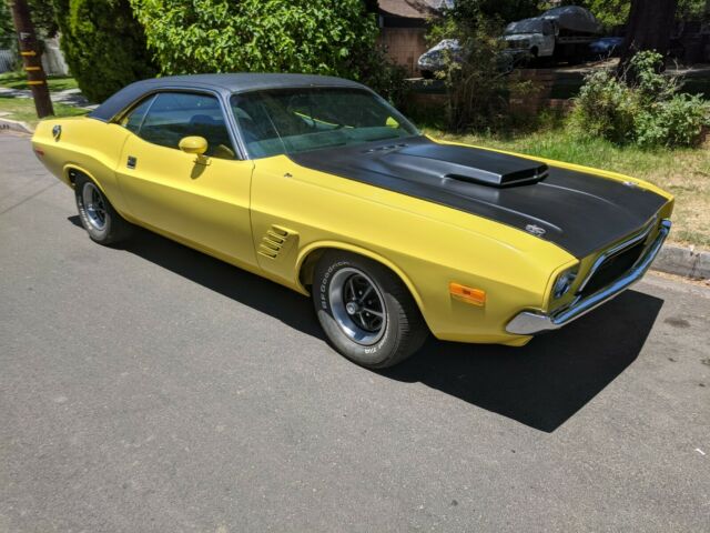 Dodge Challenger 1972 image number 1