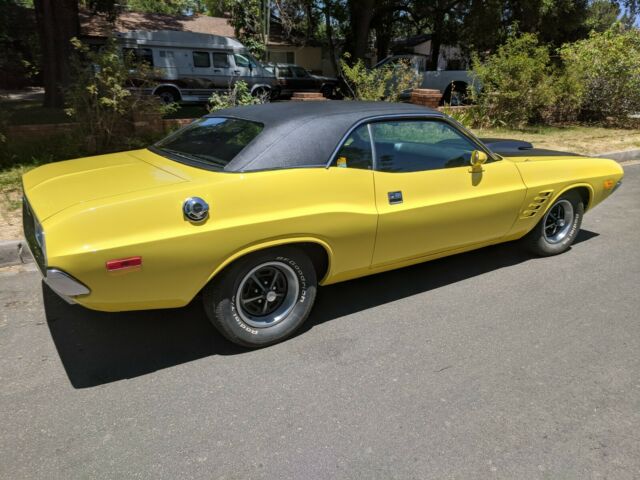 Dodge Challenger 1972 image number 20