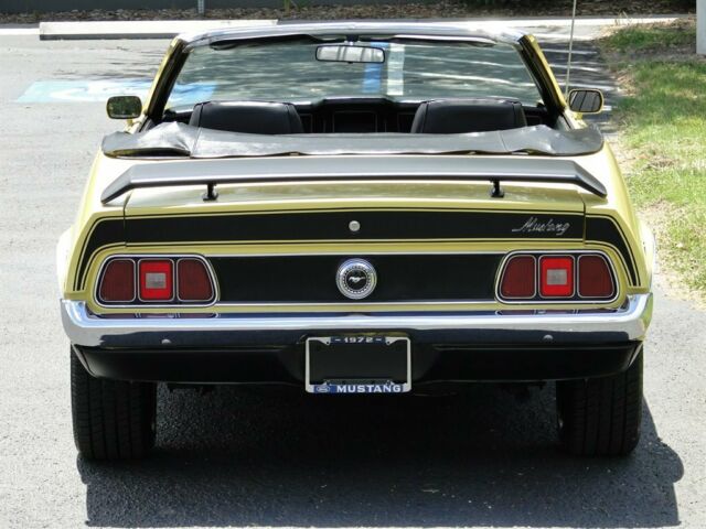 Ford Mustang 1972 image number 33