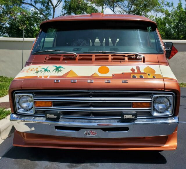 Dodge B100 Van 1974 image number 17